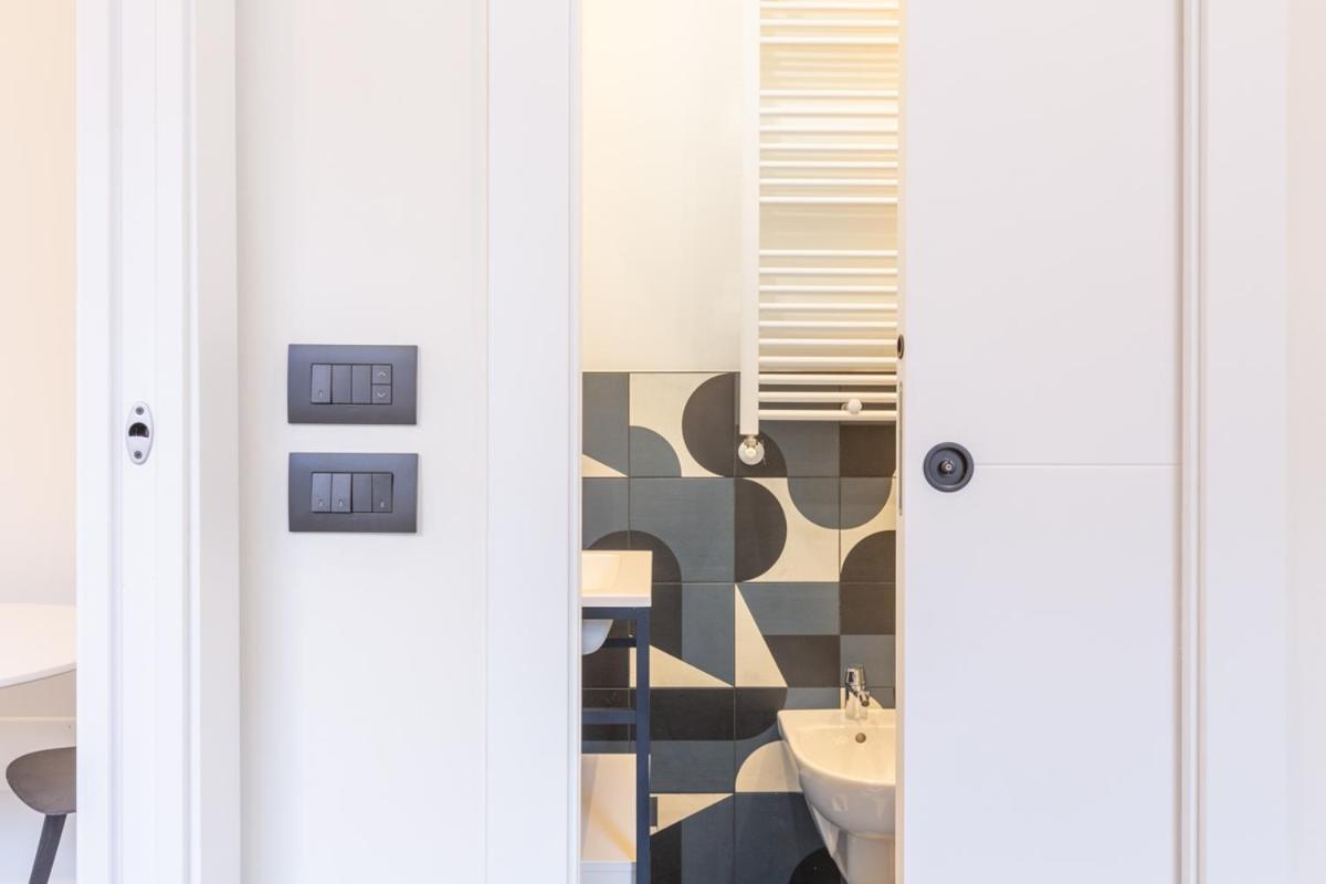מילאנו 3Fo6 -Navigli-Duomo - Luxury Modern Apartment מראה חיצוני תמונה